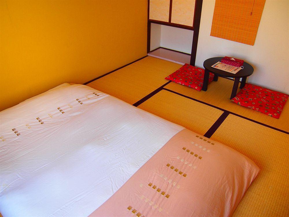 J-Hoppers Hiroshima Guesthouse Eksteriør bilde