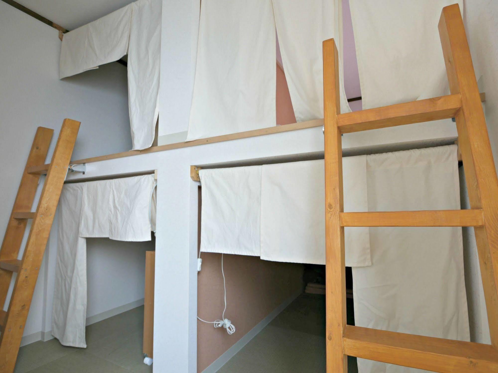 J-Hoppers Hiroshima Guesthouse Eksteriør bilde