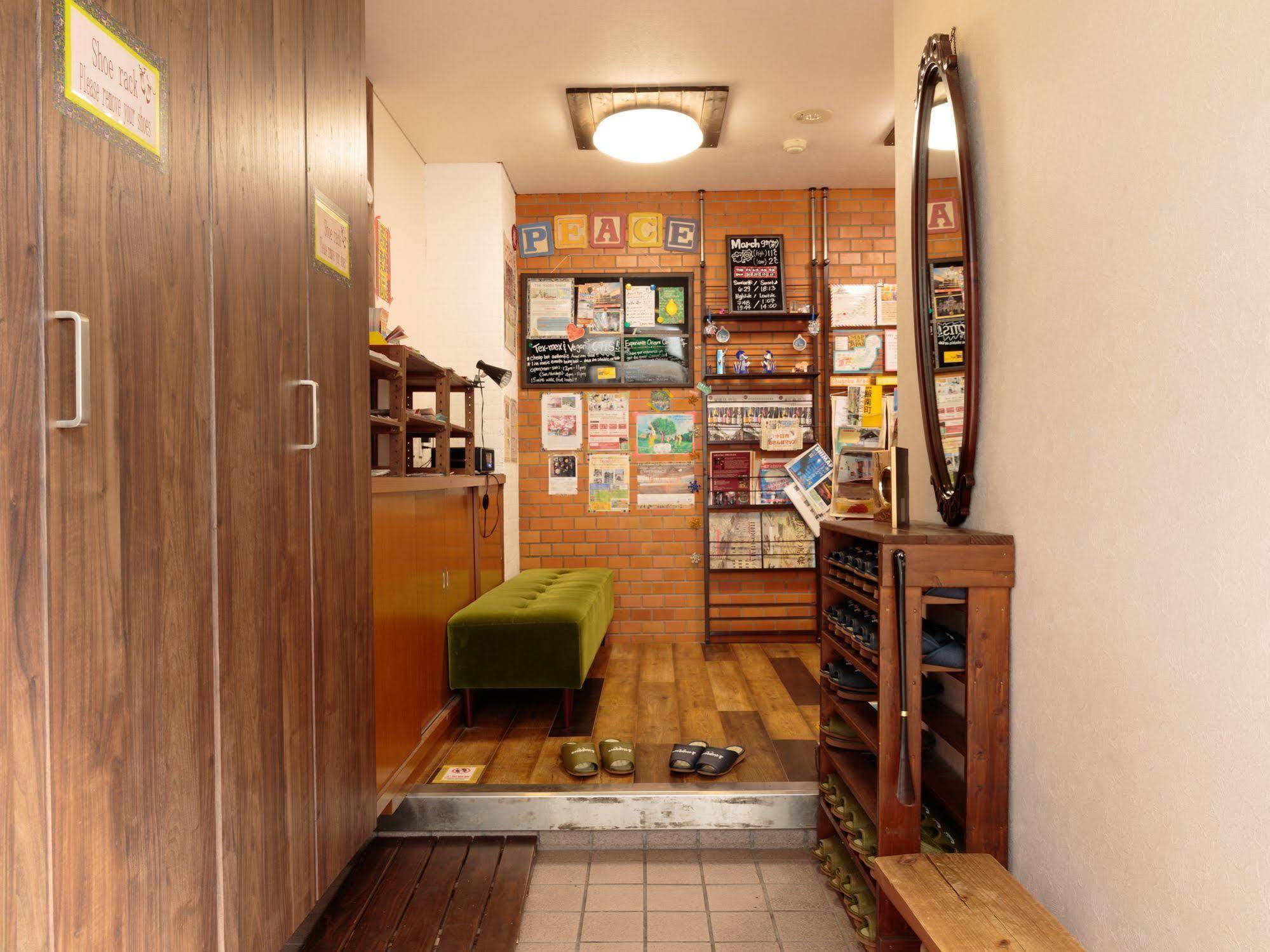 J-Hoppers Hiroshima Guesthouse Eksteriør bilde