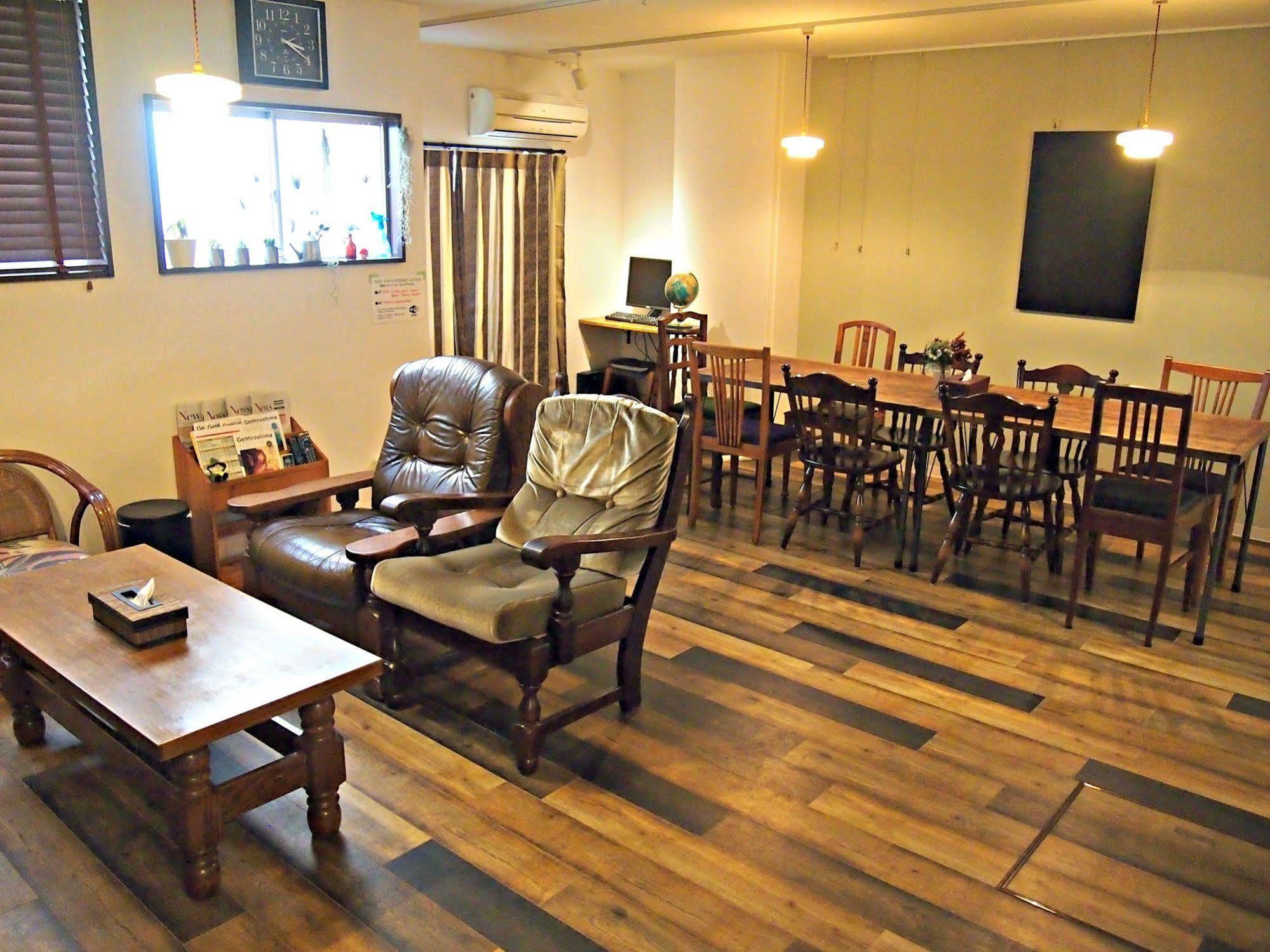 J-Hoppers Hiroshima Guesthouse Eksteriør bilde